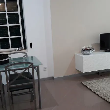 Διαμέρισμα Apartamento T2 Com Piscina E Wifi A 150 M Da Praia *